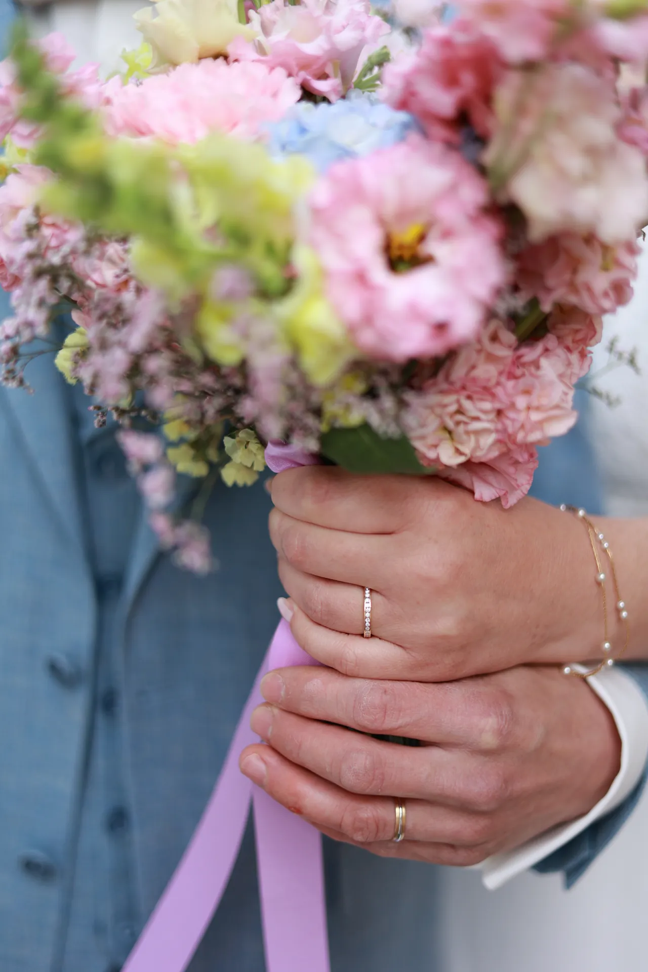 Deux alliances autour du bouquet