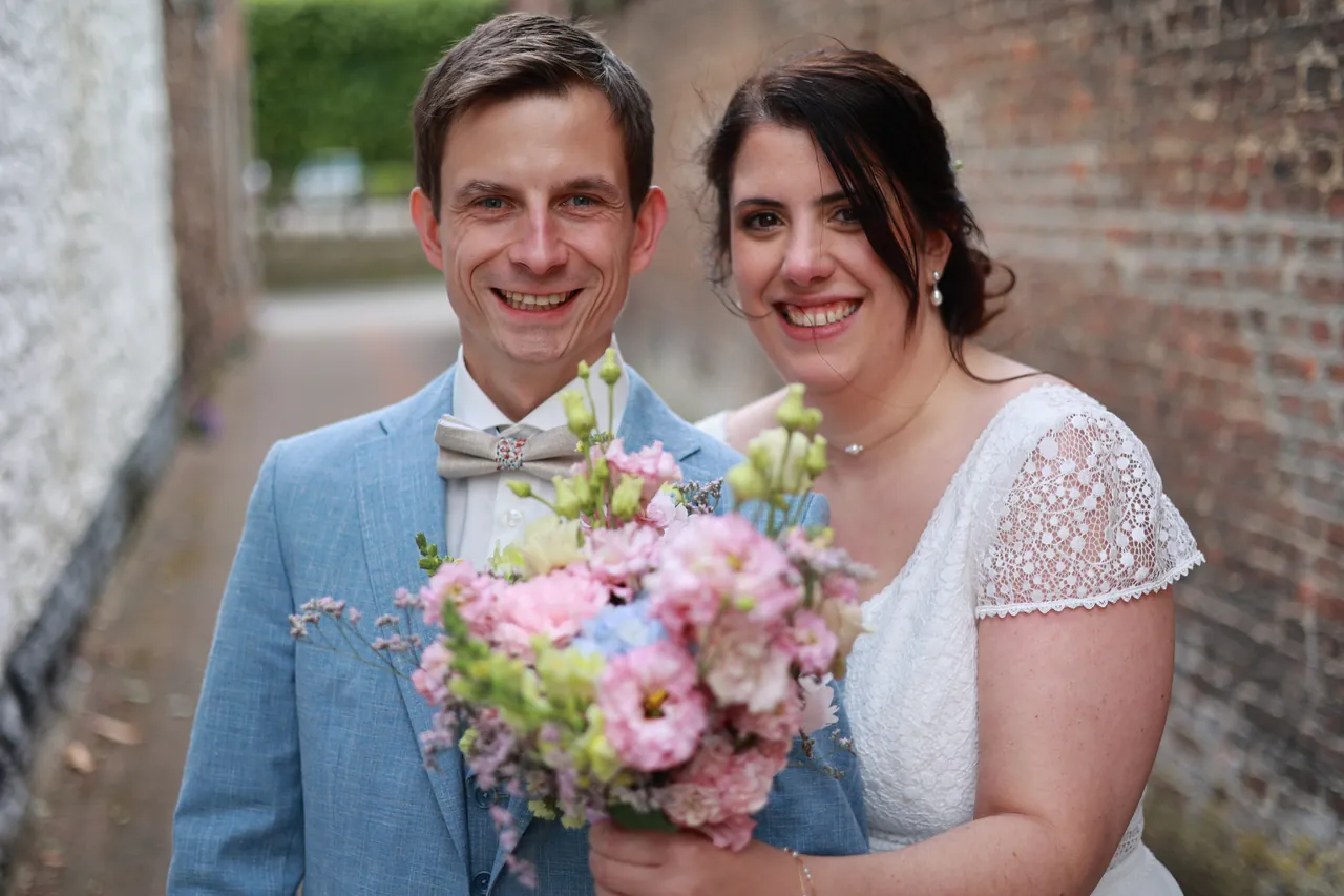 Joue contre joue, le bouquet pastel